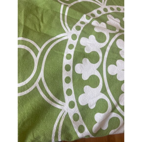 DwellStudio For Target Green White Medallion Mandala Tablecloth 66" round - Picture 2 of 4